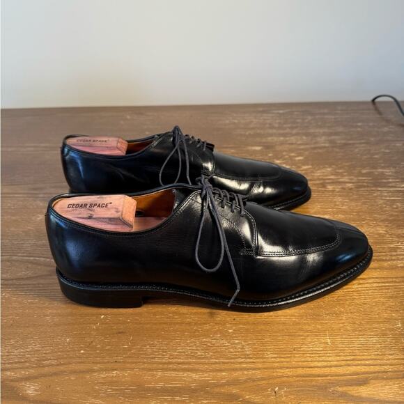 Allen Edmonds Delray Split Toe Derby Shoes in Black Custom Calf, size 9.5 D - Picture 2 of 8